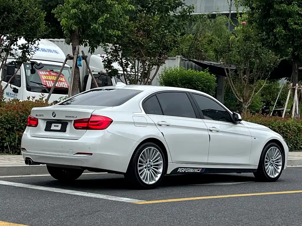 BMW 3 Series — фото 4