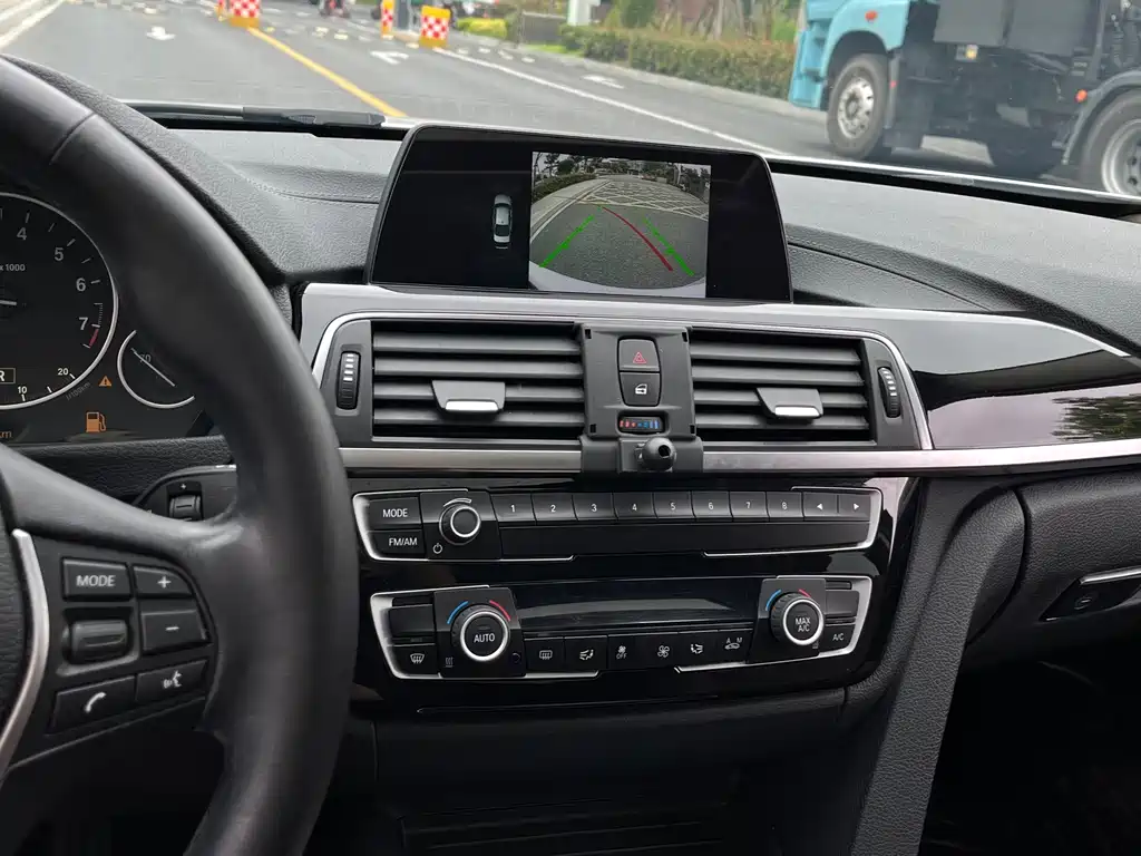 BMW 3 Series — фото 10