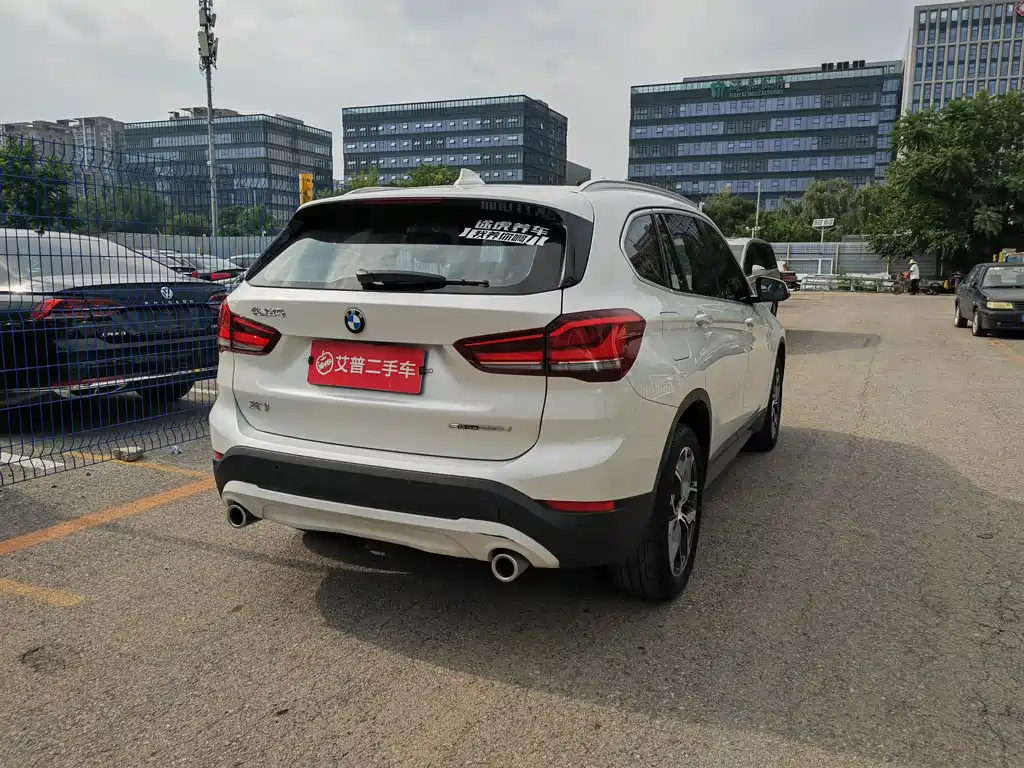 BMW X1 — фото 13