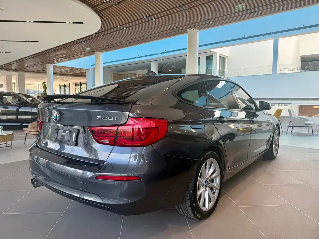 BMW 3 Series GT — фото 4