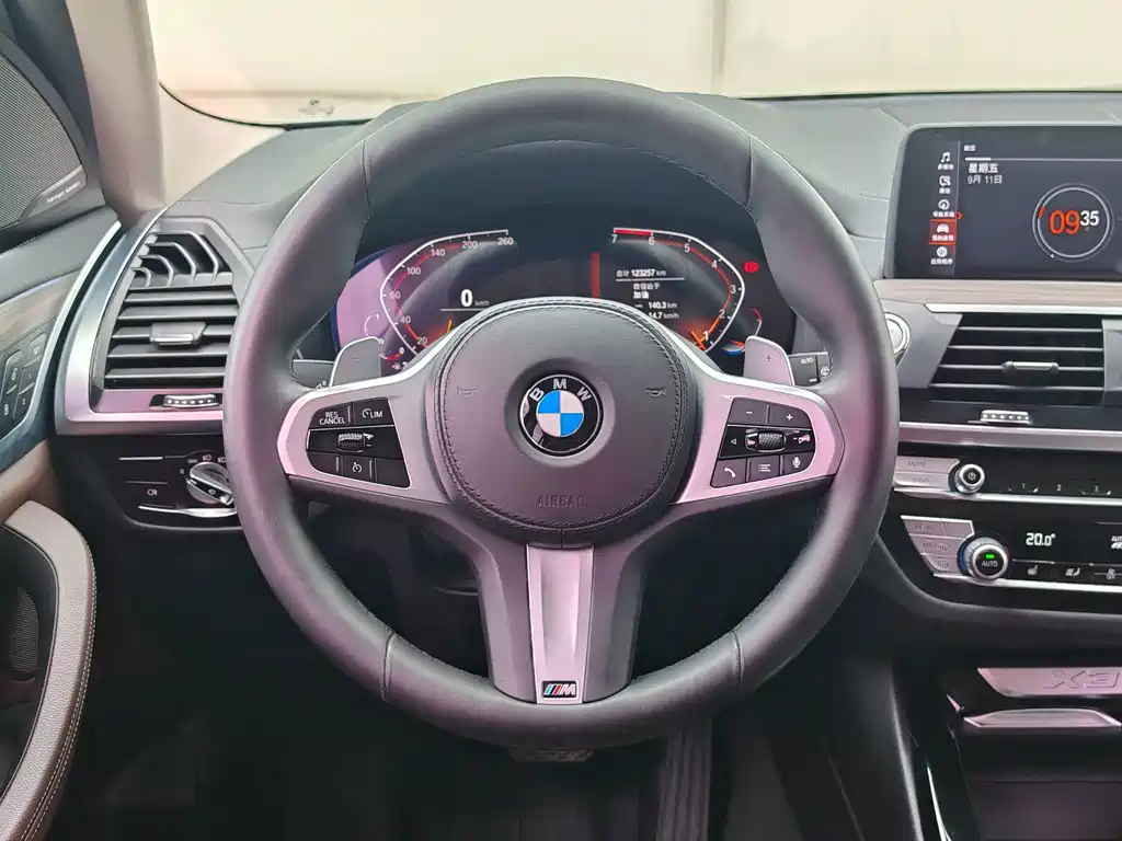 BMW X3 — фото 24