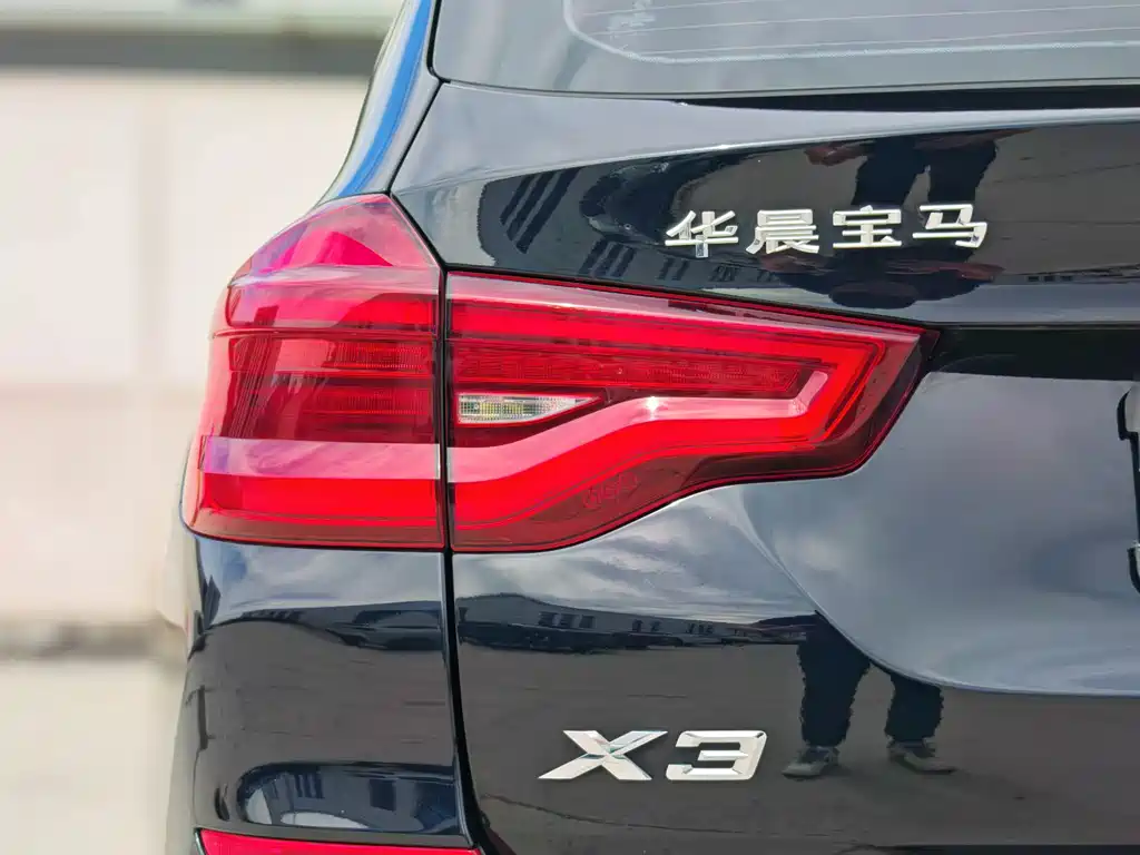 BMW X3 — фото 9
