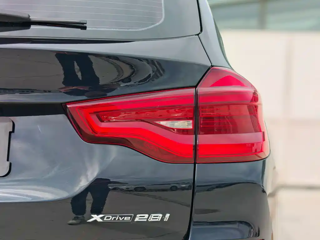BMW X3 — фото 10