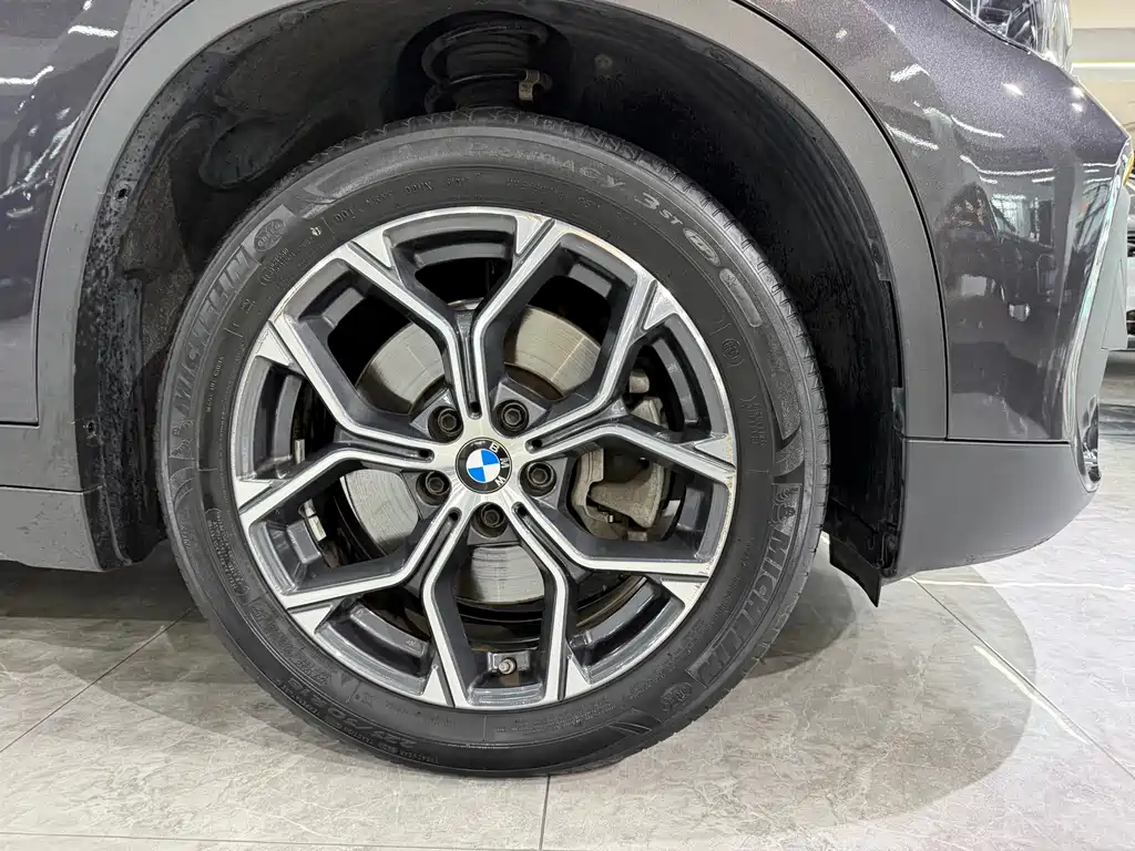 BMW X1 — фото 13