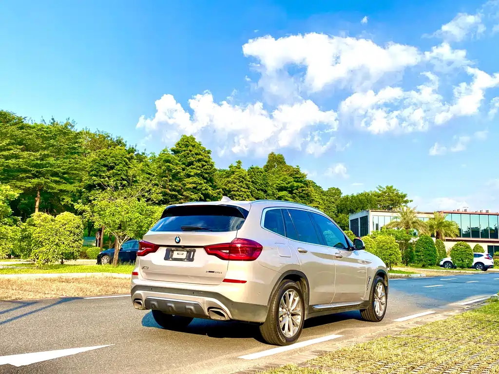 BMW X3 — фото 5
