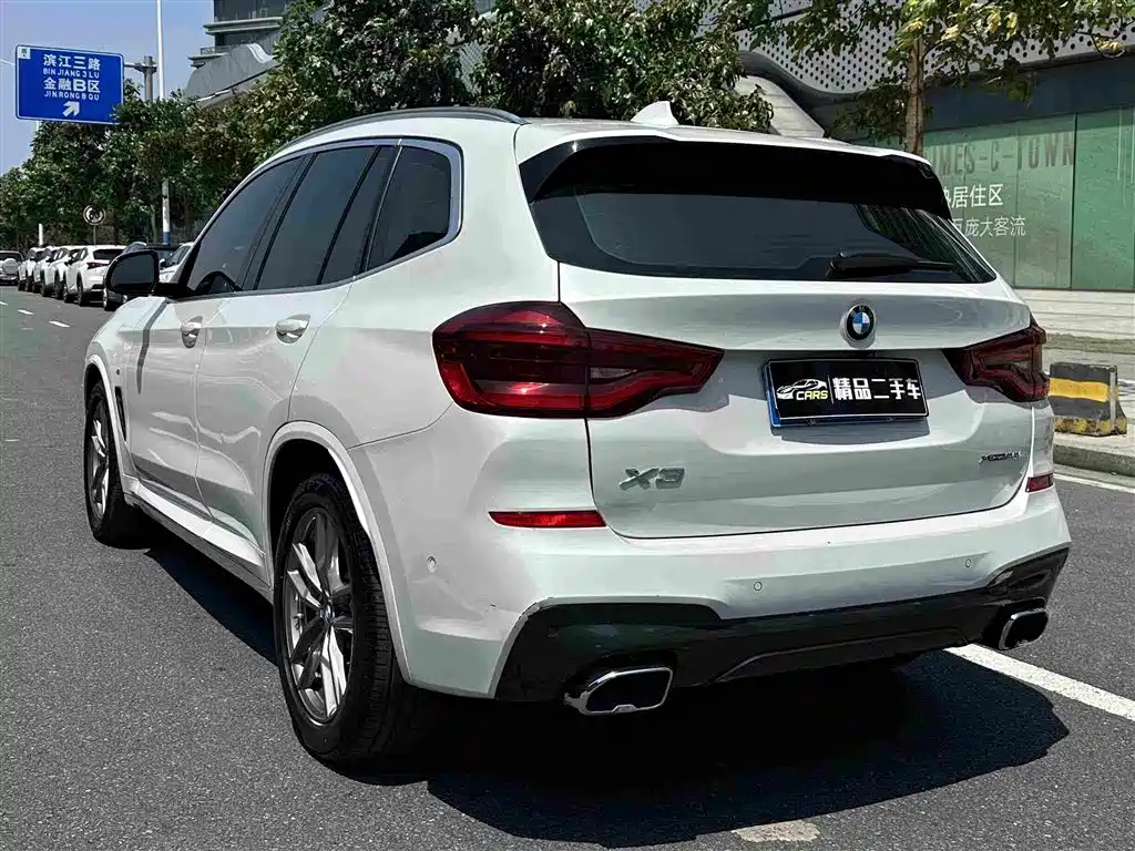BMW X3 — фото 9