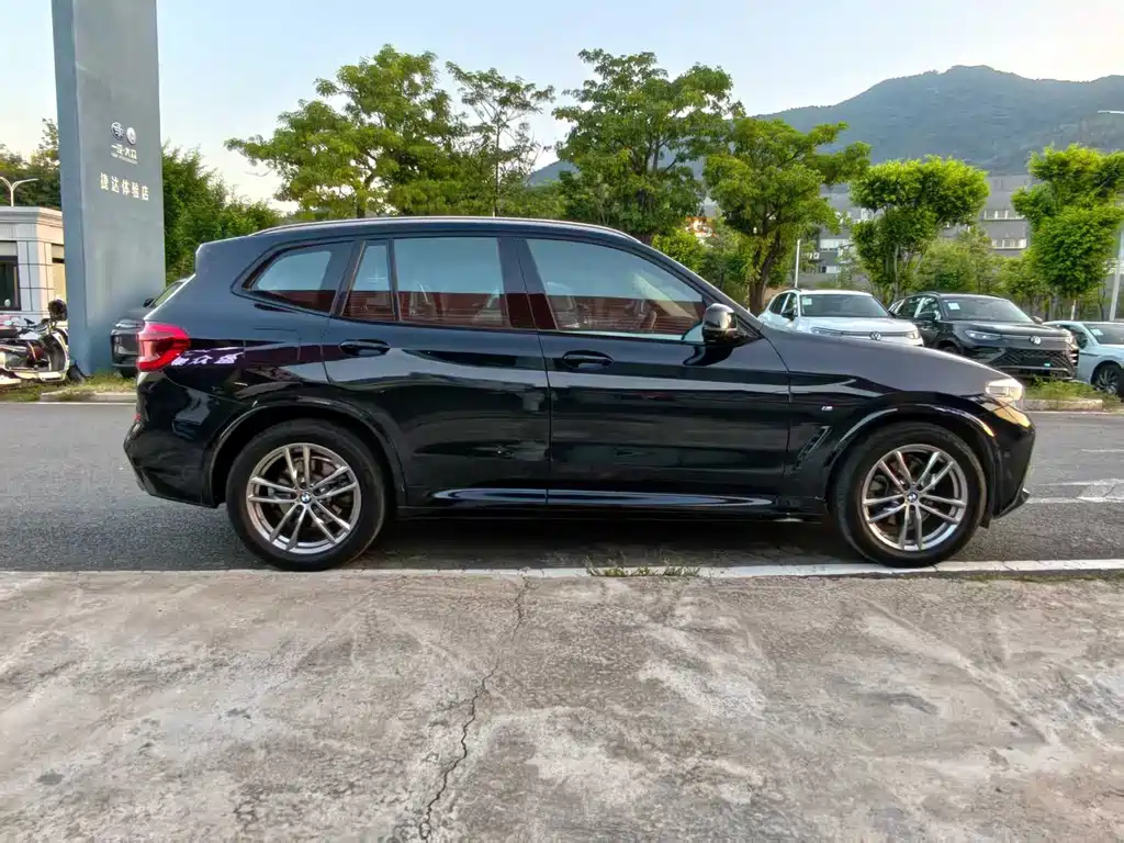 BMW X3 — фото 10