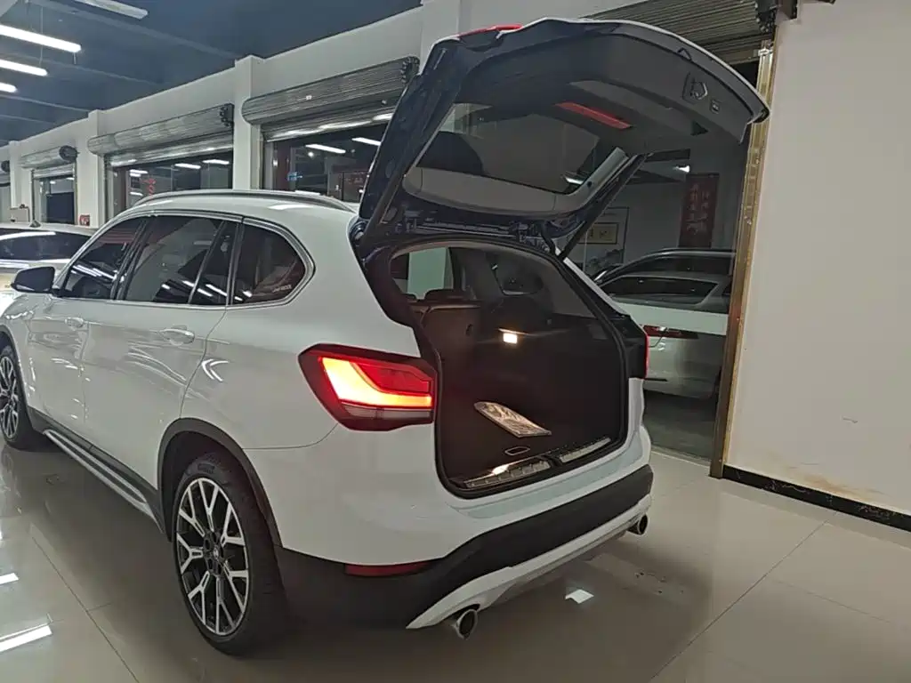BMW X1 — фото 19
