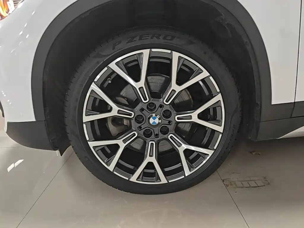 BMW X1 — фото 23