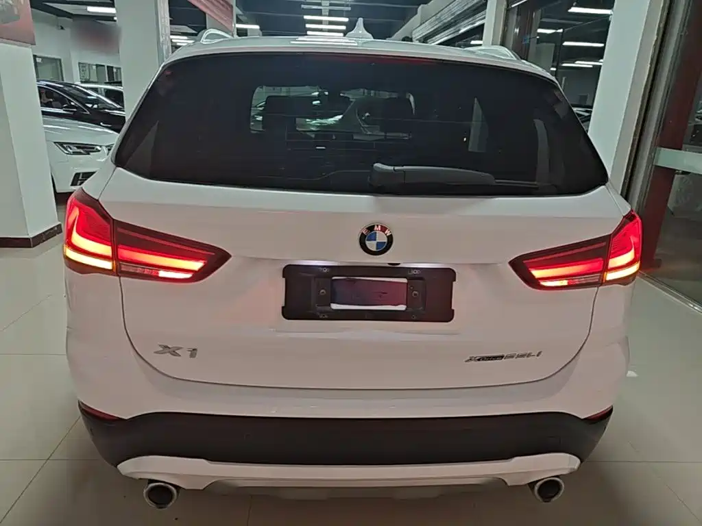 BMW X1 — фото 6