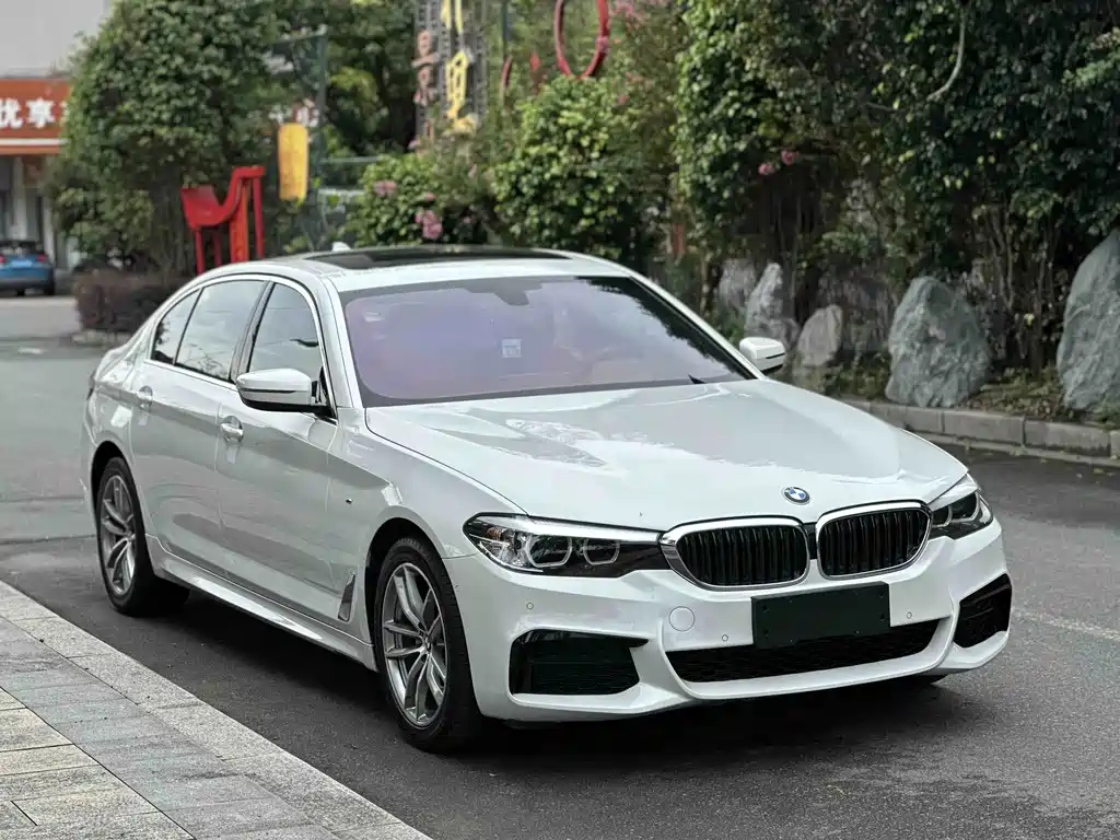 BMW 5 Series — фото 3