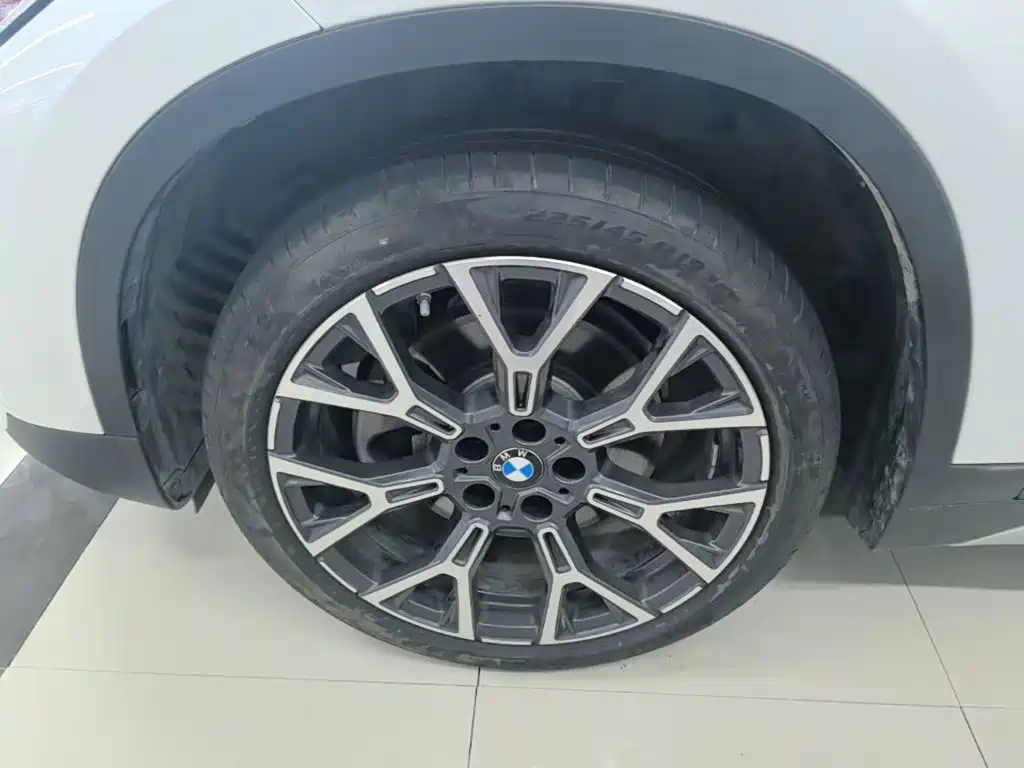 BMW X1 — фото 23