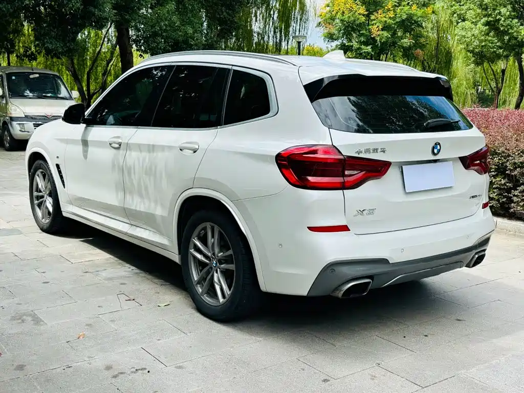 BMW X3 — фото 9