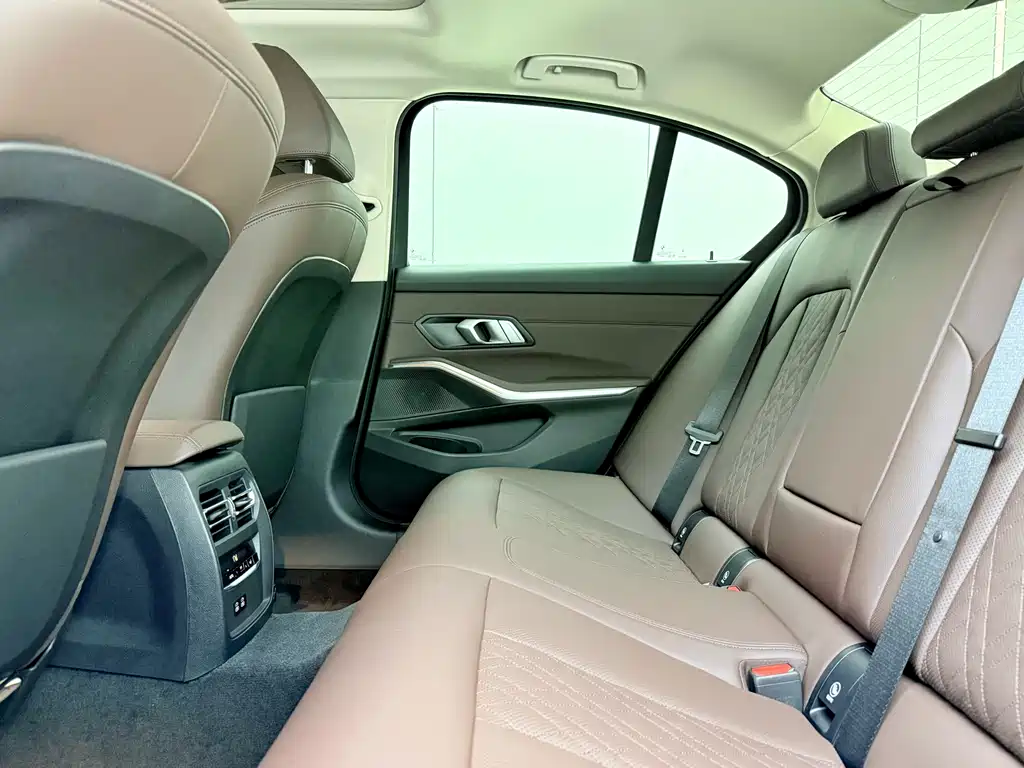 BMW 3 Series — фото 10