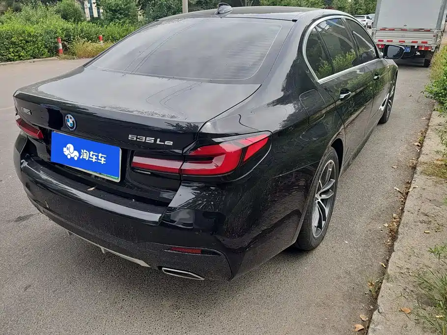 BMW 5 Series New Energy — фото 3