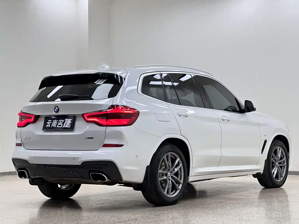 BMW X3 — фото 7