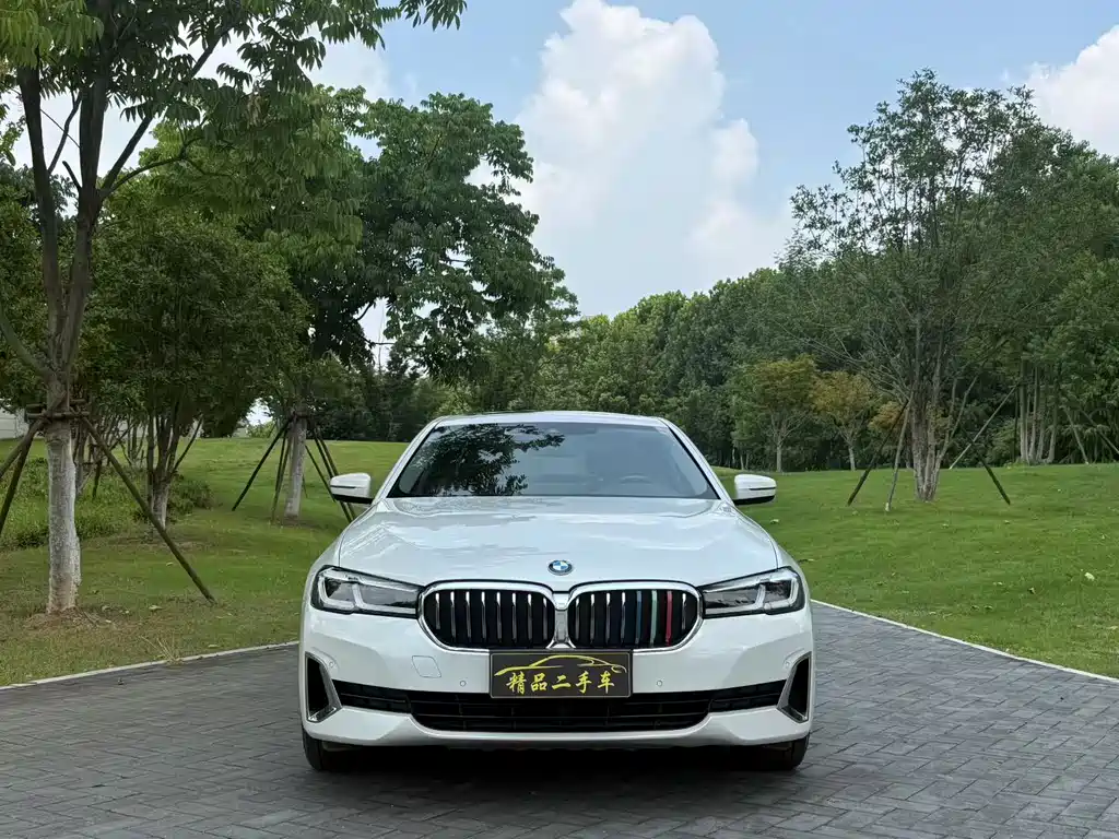 BMW 5 Series — фото 2