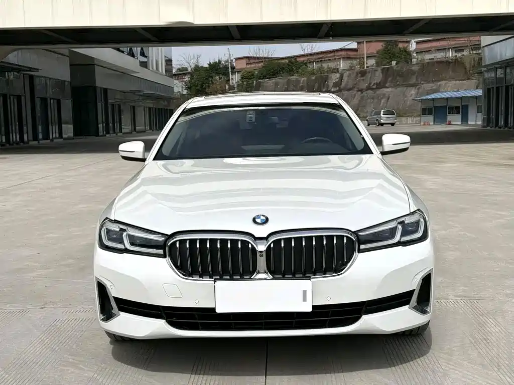BMW 5 Series — фото 2