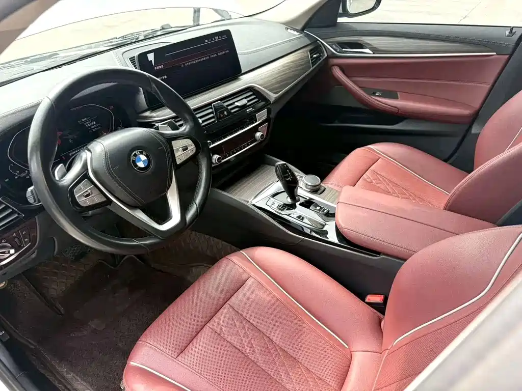 BMW 5 Series — фото 4