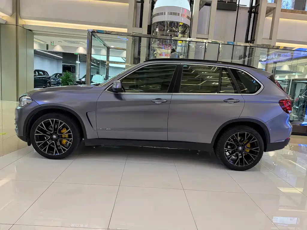BMW X5 (Import) — фото 3