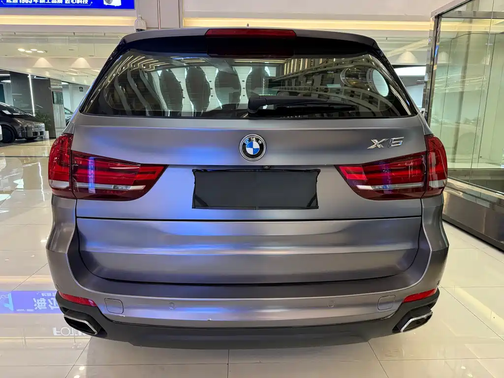 BMW X5 (Import) — фото 8