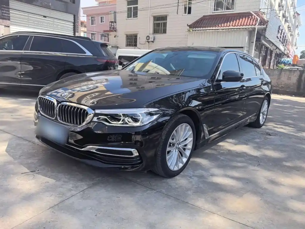 BMW 5 Series — фото 2