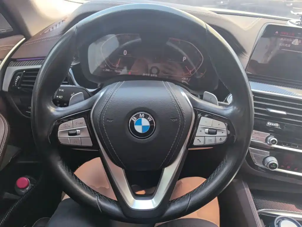 BMW 5 Series — фото 11