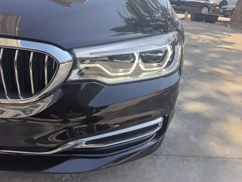 BMW 5 Series — фото 24