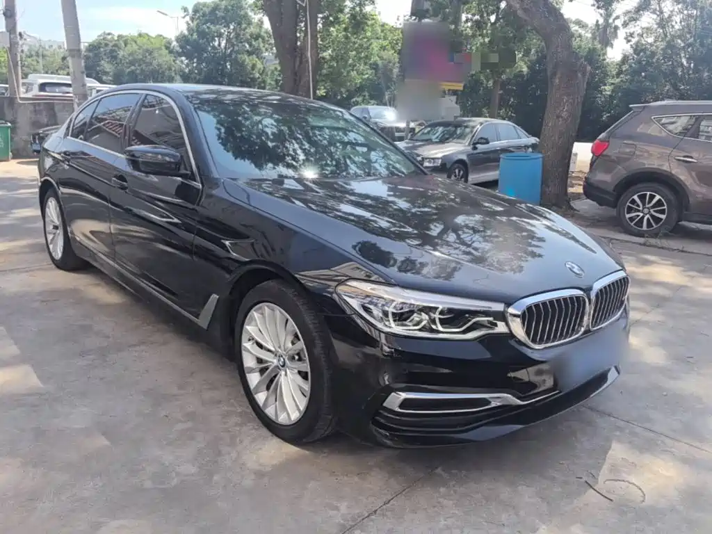 BMW 5 Series — фото 4