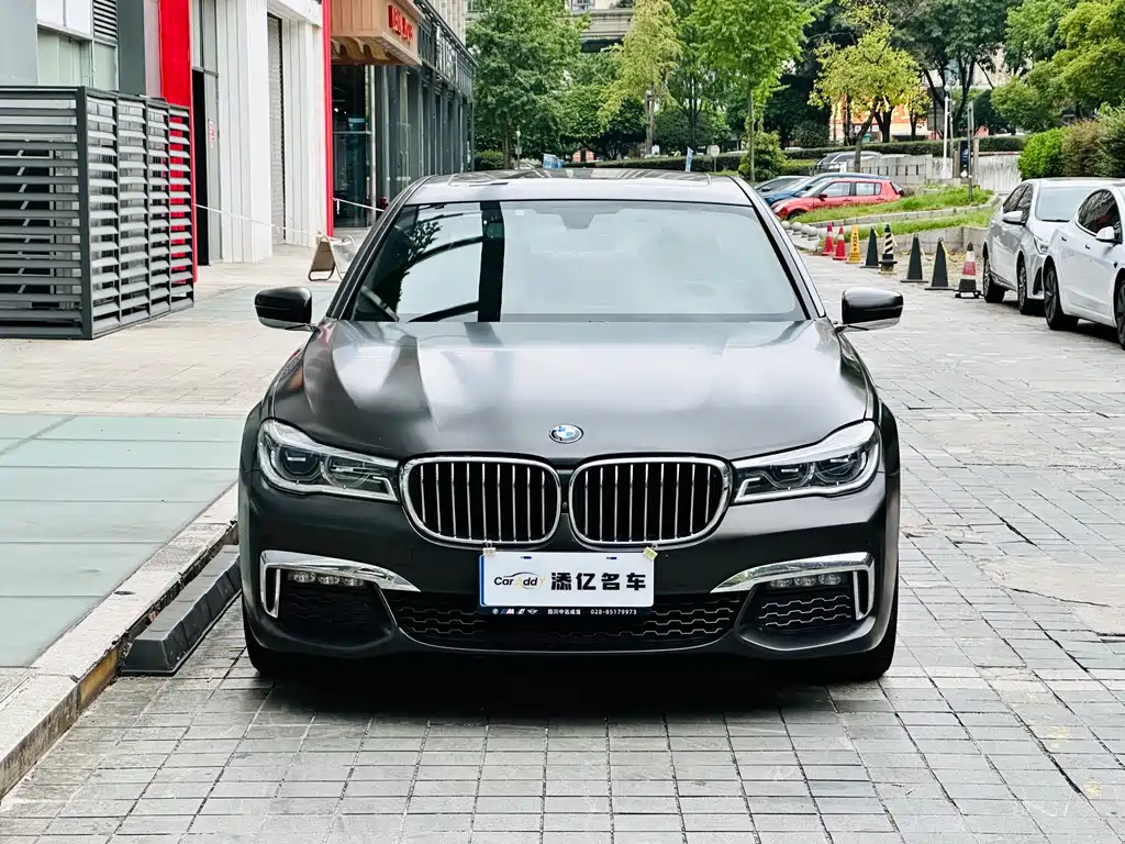 BMW 7 Series — фото 2