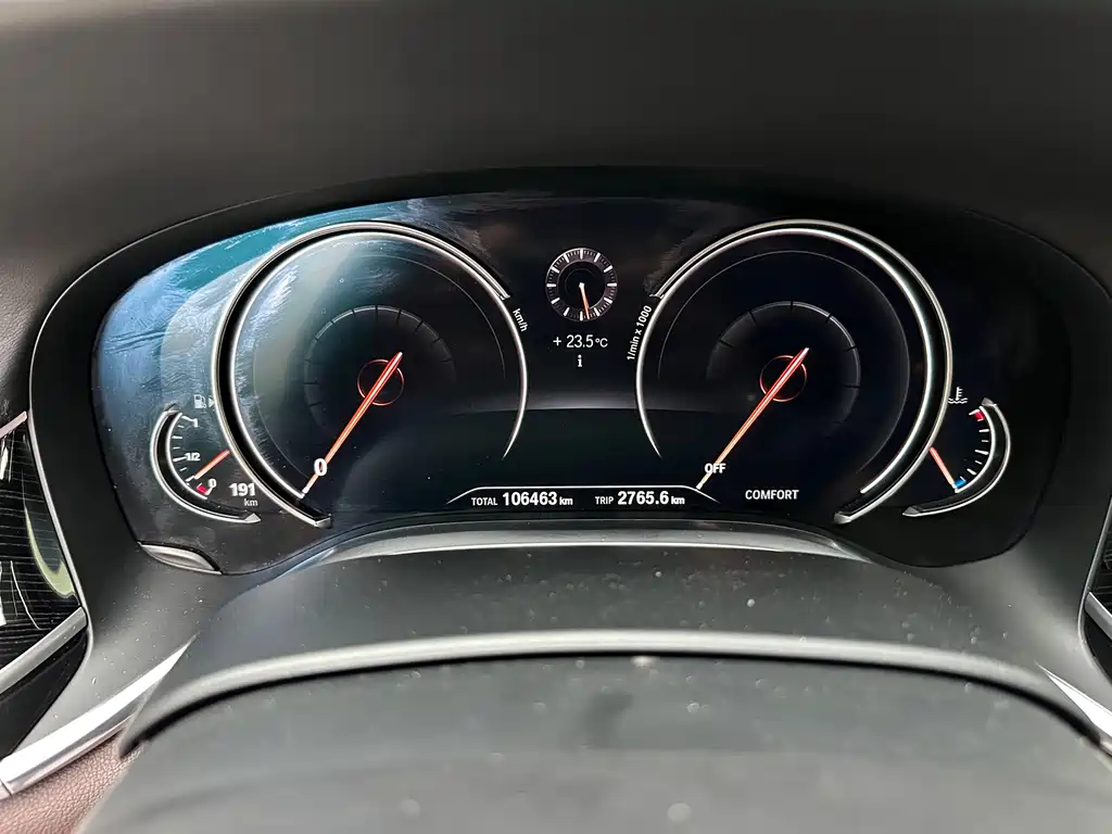 BMW 7 Series — фото 17