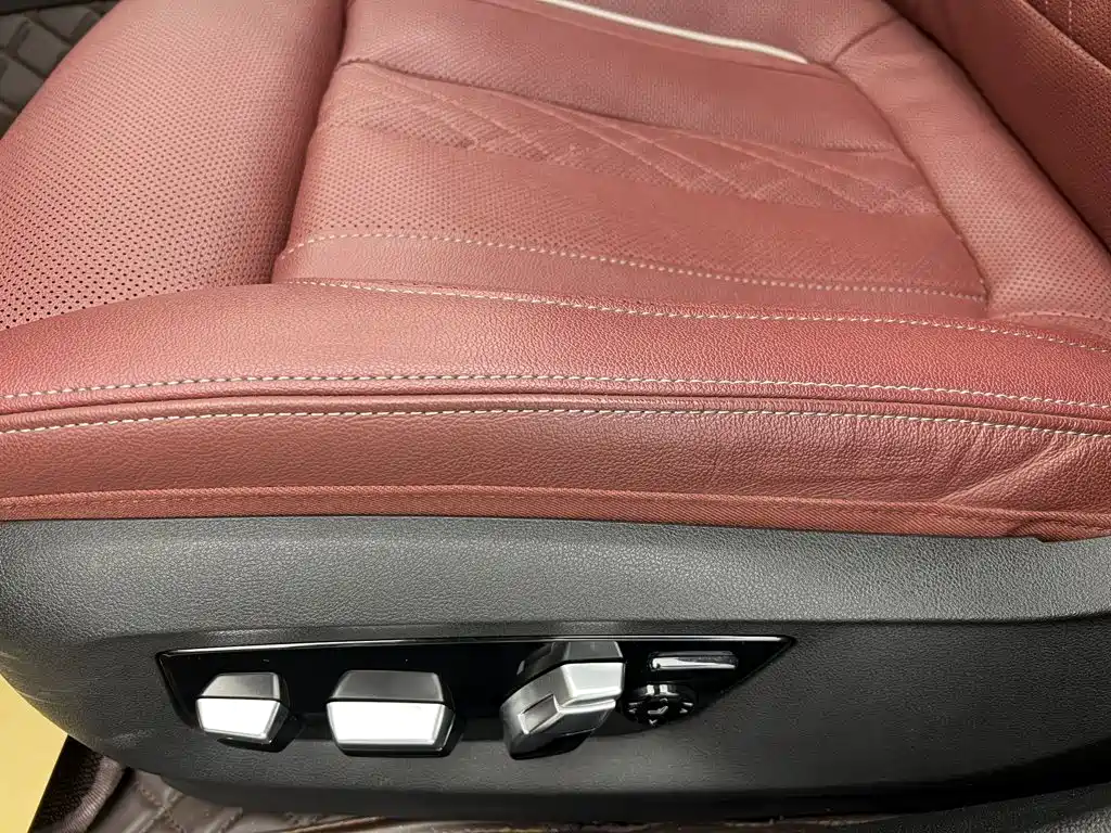 BMW 5 Series — фото 24
