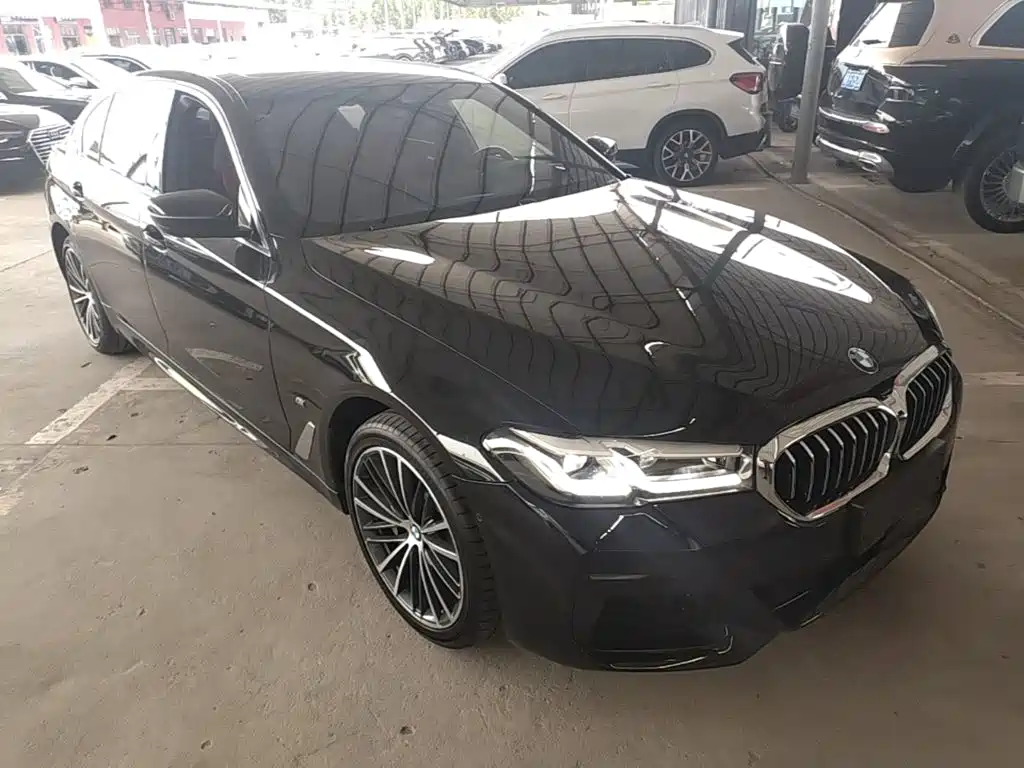 BMW 5 Series — фото 4