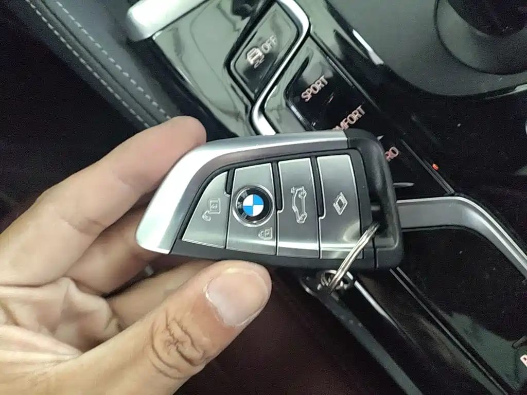 BMW 5 Series — фото 9