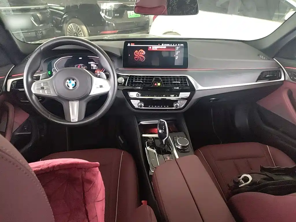 BMW 5 Series — фото 10