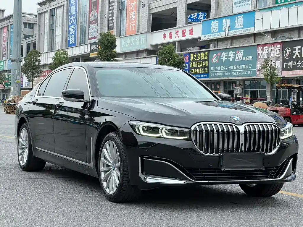 BMW 7 Series — фото 3