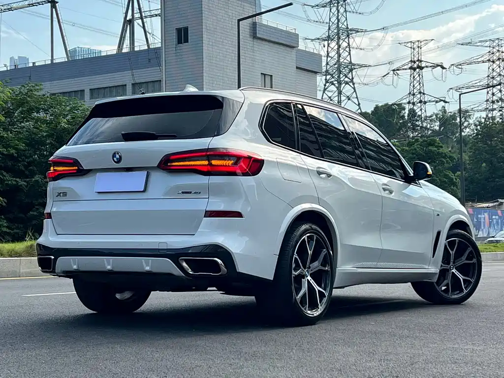 BMW X5 (Import) — фото 23