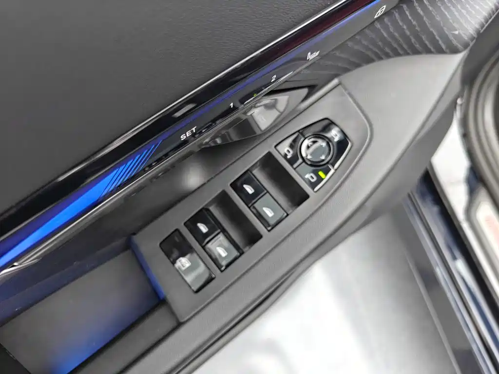 BMW 5 Series — фото 22