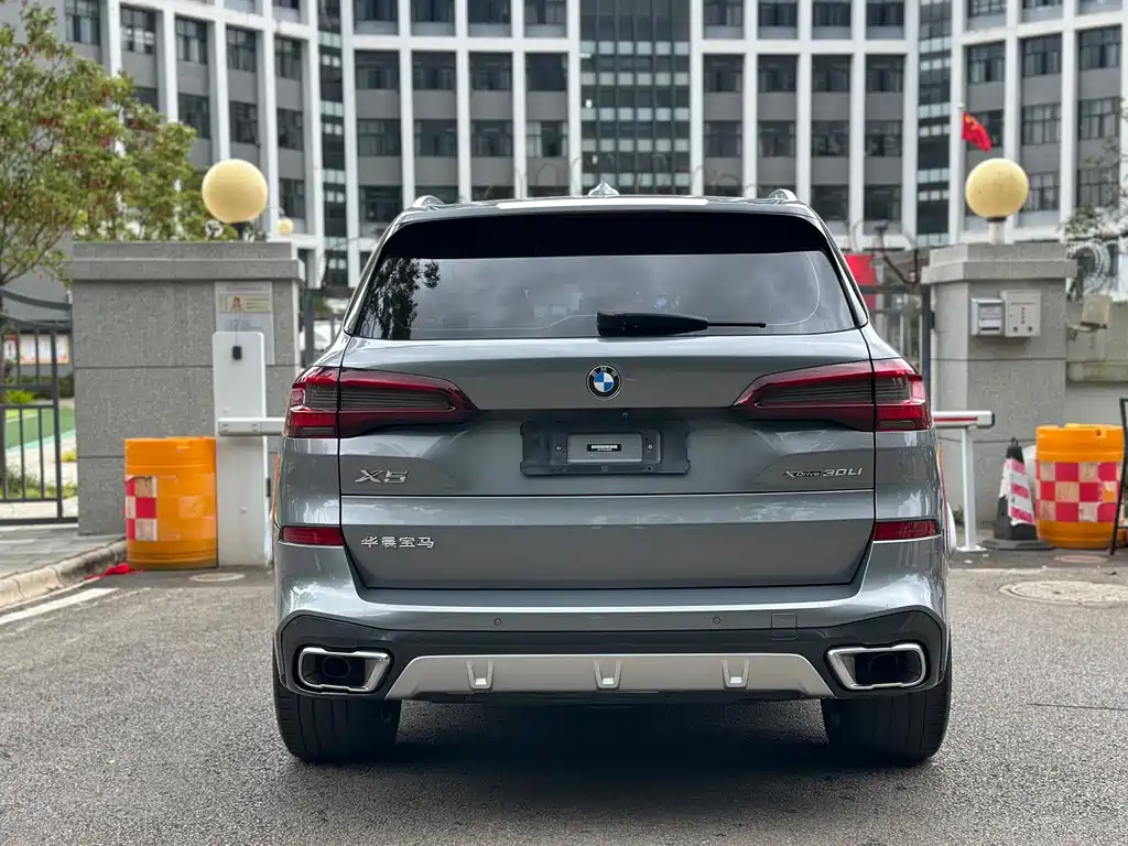 BMW X5 — фото 5