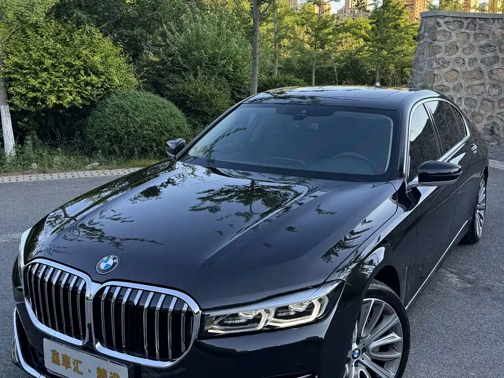 BMW 7 Series — фото 6