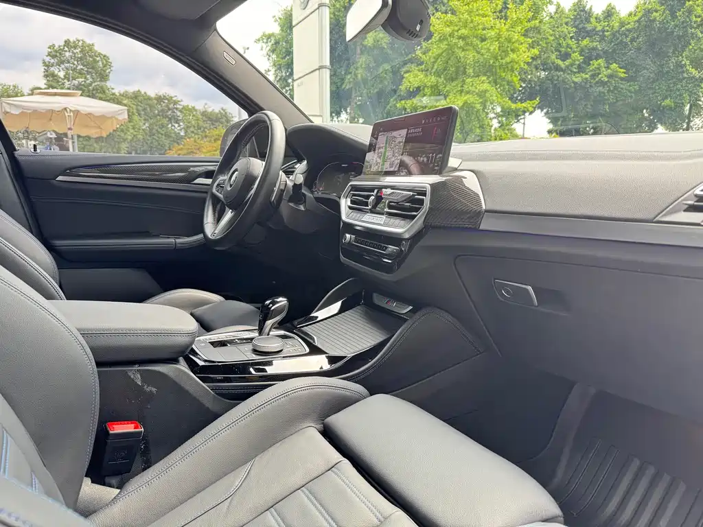 BMW X4 M40i — фото 9