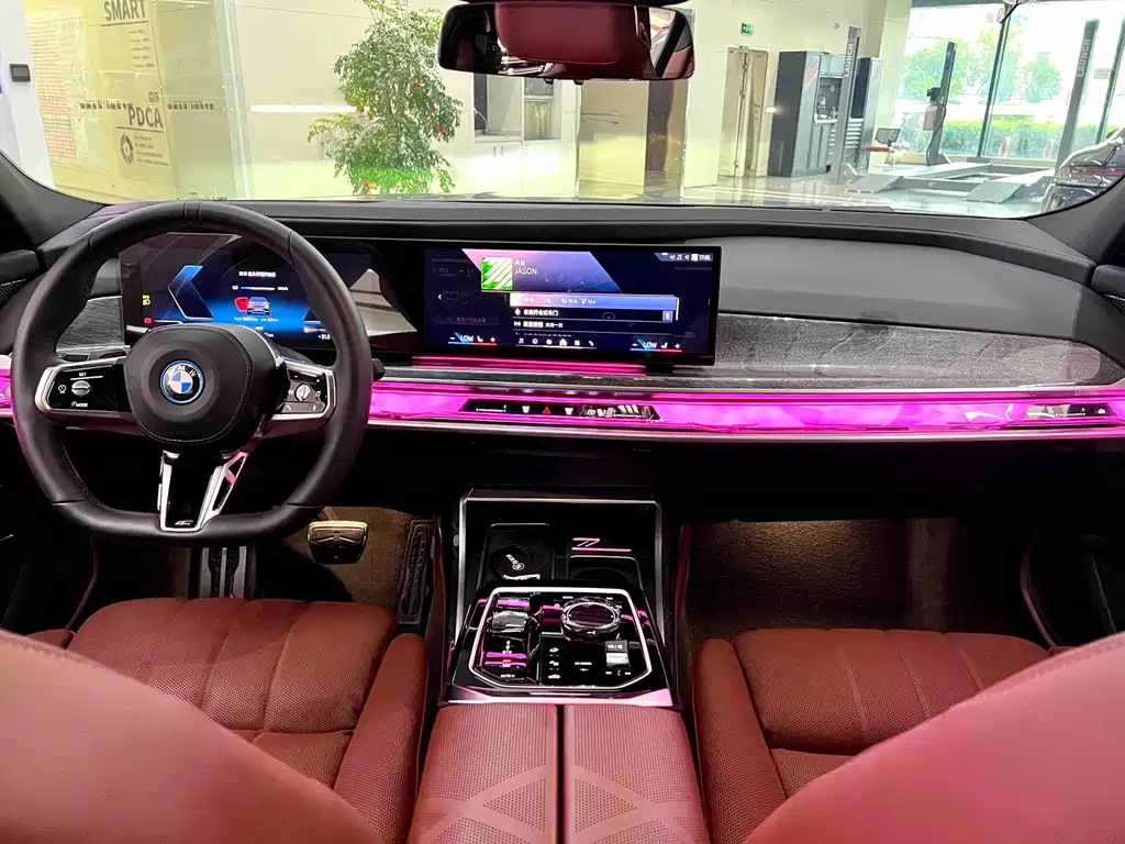 BMW i7 — фото 8