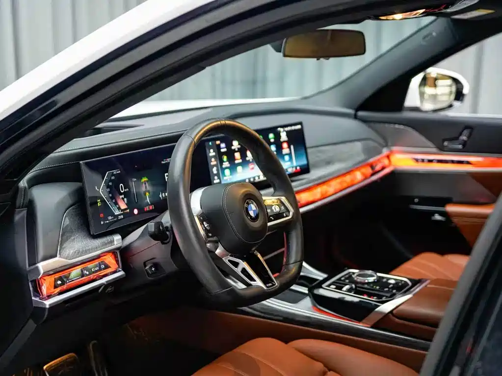 BMW 7 Series — фото 20