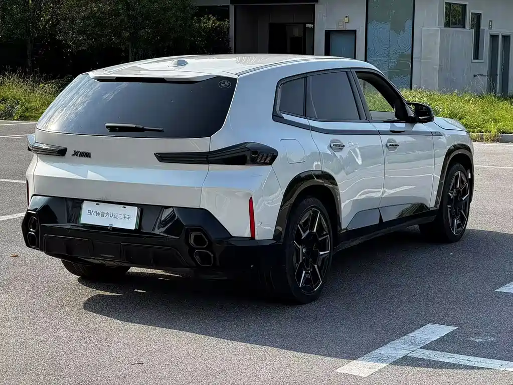 BMW XM — фото 7
