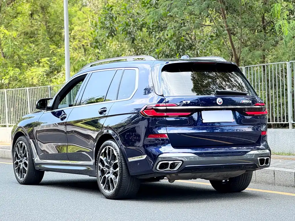 BMW X7 M60i — фото 4