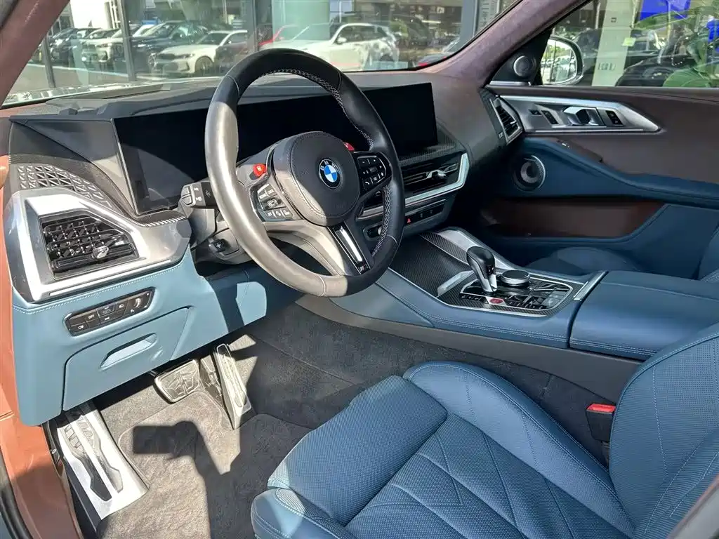 BMW XM — фото 9