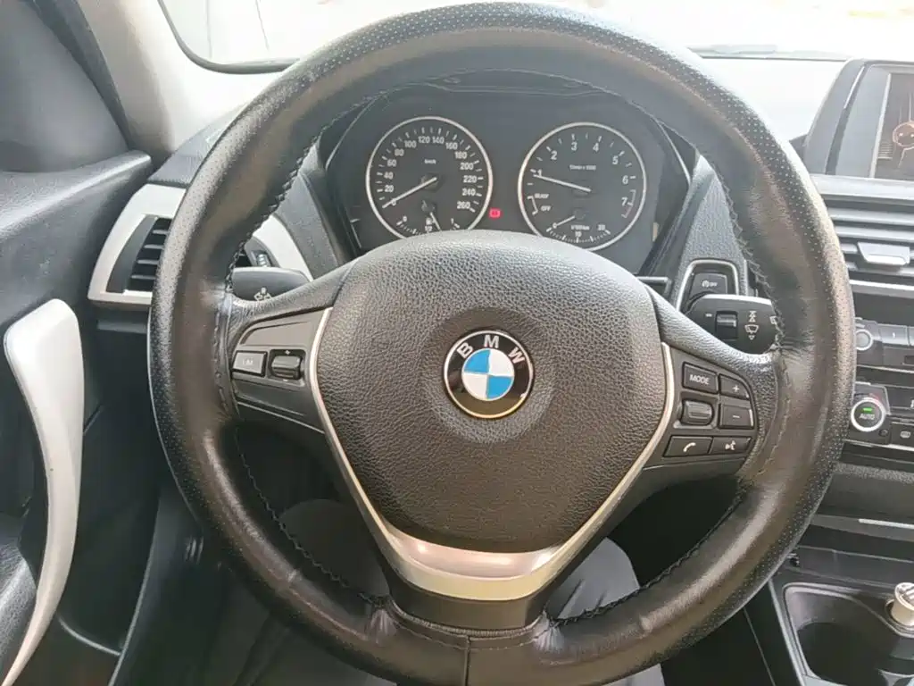 BMW 1 Series (Import) — фото 11