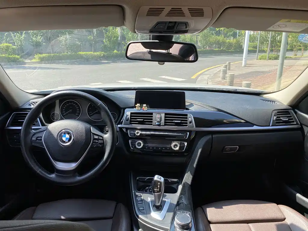 BMW 3 Series — фото 13