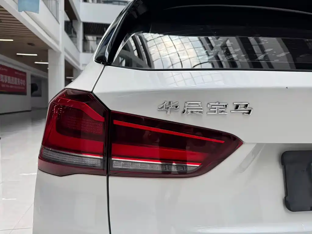 BMW X1 — фото 22