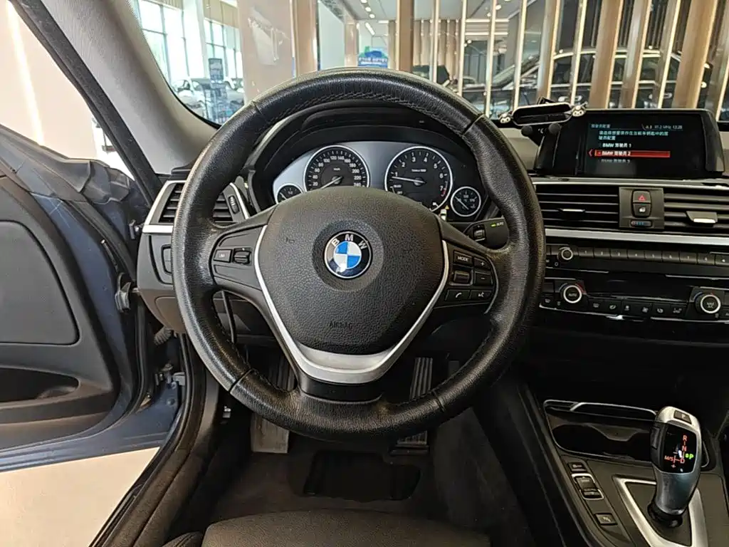 BMW 3 Series GT — фото 11